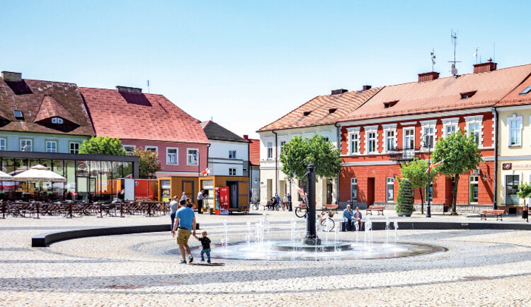 SIERADZ – Przestrzenie handlu i życia miejskiego